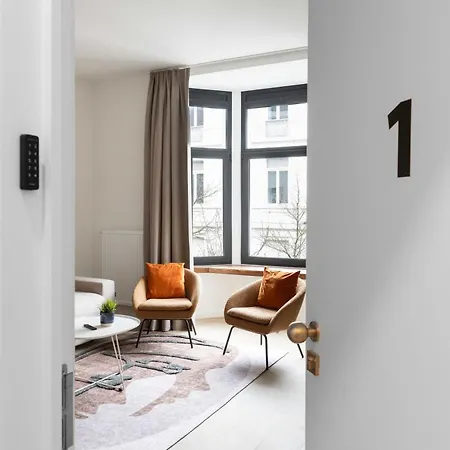 Inviting And Bright 7-person In Apartment *