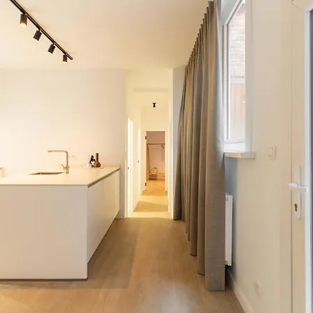 Inviting And Bright 7-person In Apartment Antwerpen