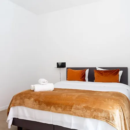 Inviting And Bright 7-person In Apartment