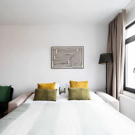Inviting And Bright 7-person In アパート アントウェルペン