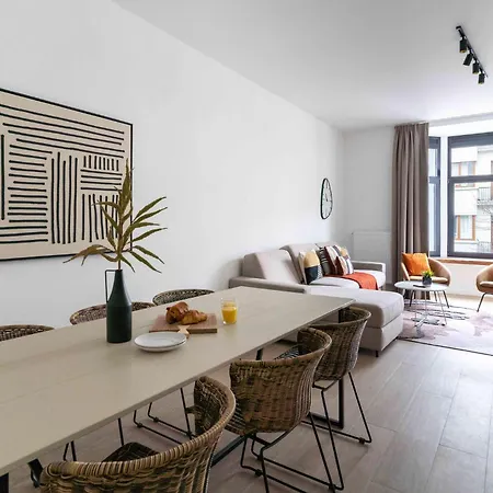 Inviting And Bright 7-person In アパート *
