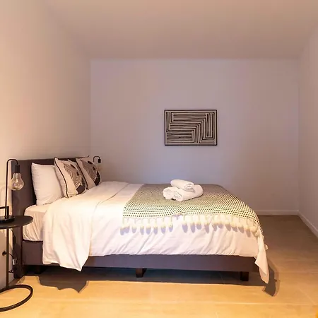 Inviting And Bright 7-person In アパート *