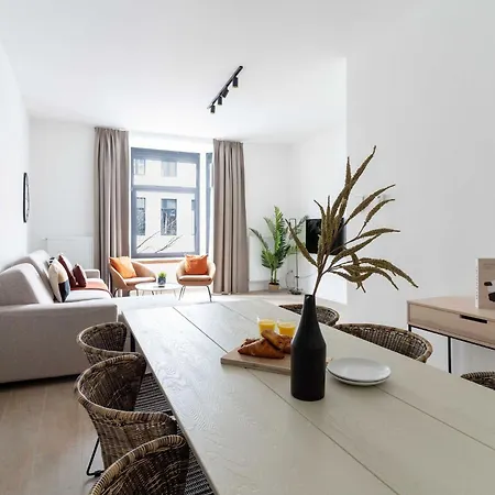 アパート Inviting And Bright 7-person In *